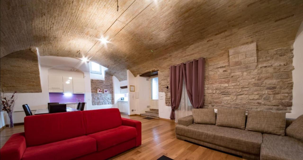 Appartamento Sant'Apollinare Ассизи Экстерьер фото